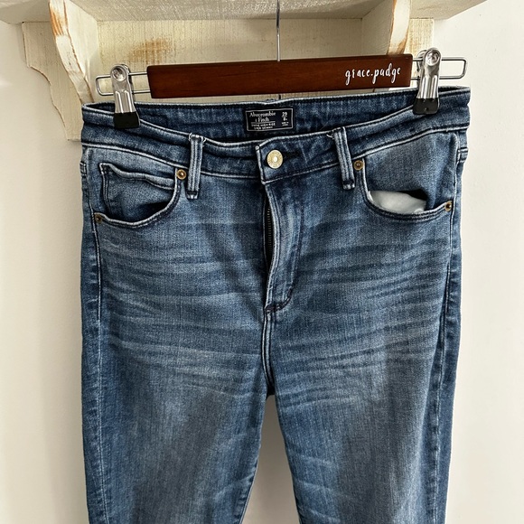 A&F | Simone High Rise Super Skinny Jeans - Picture 5 of 9